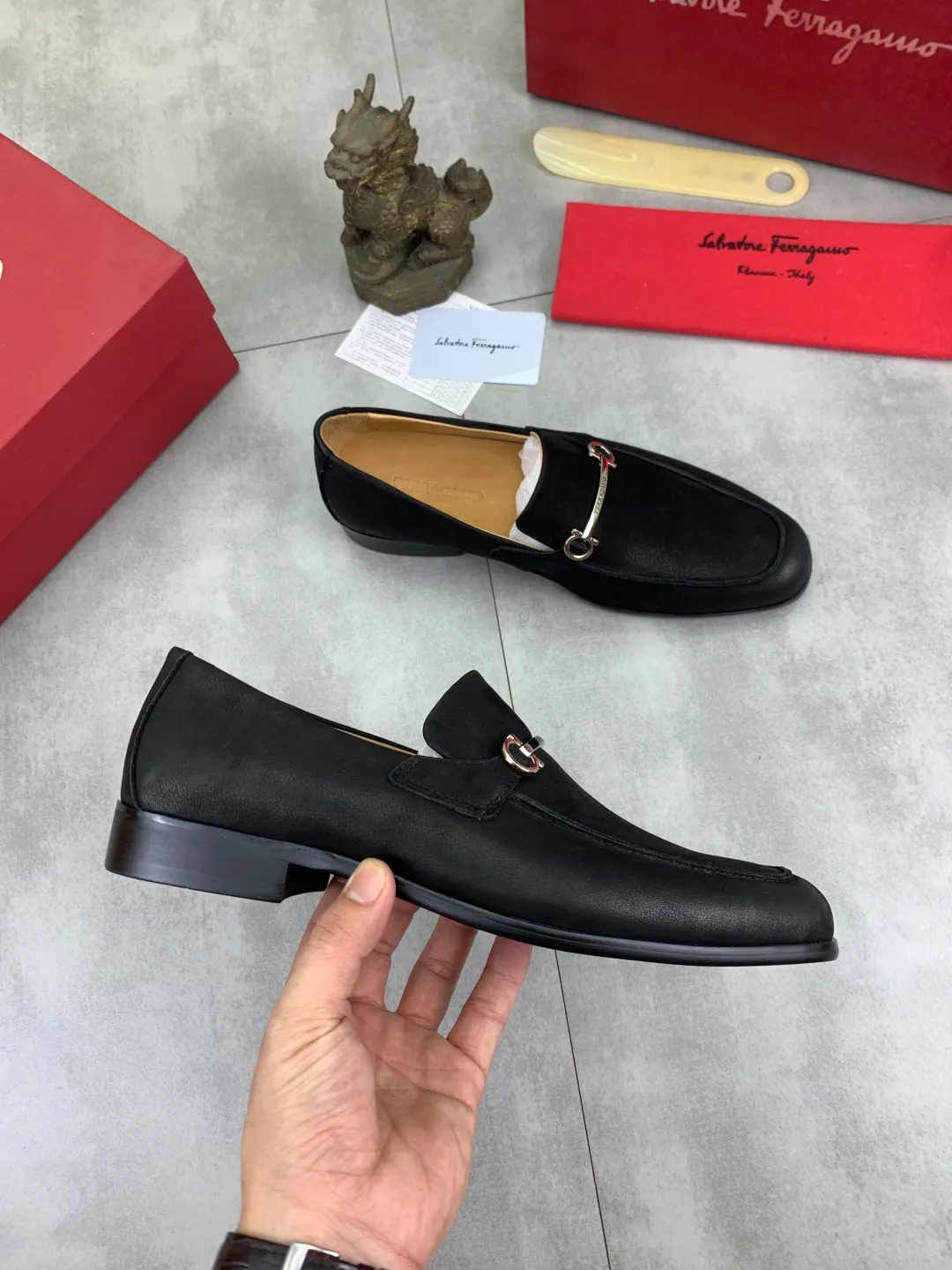 Men's Men's Shoes 💰P560💰[New Style] Water-dyed Niuli 🆘[Salvatore Ferragamo] Ferragamo's latest casual business leather shoes for men! Listed simultaneously! The fabric is made of specially imported original calfskin, the lining is made of imported water-dyed cowhide, and the original combination outsole is absolutely luxurious and leads the fashion trend. Matching code: 39-44 (45 46 customized) 2️⃣ colors available